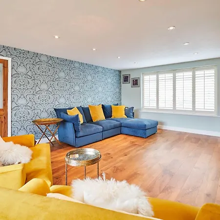 Host & - Nyumbani Hébergement de vacances *